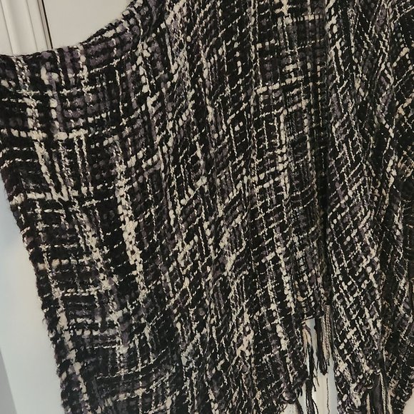 Outfit Topper - Picture 2 of 4